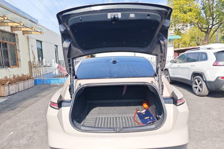 Used Nio ET5 2022 75 kWh