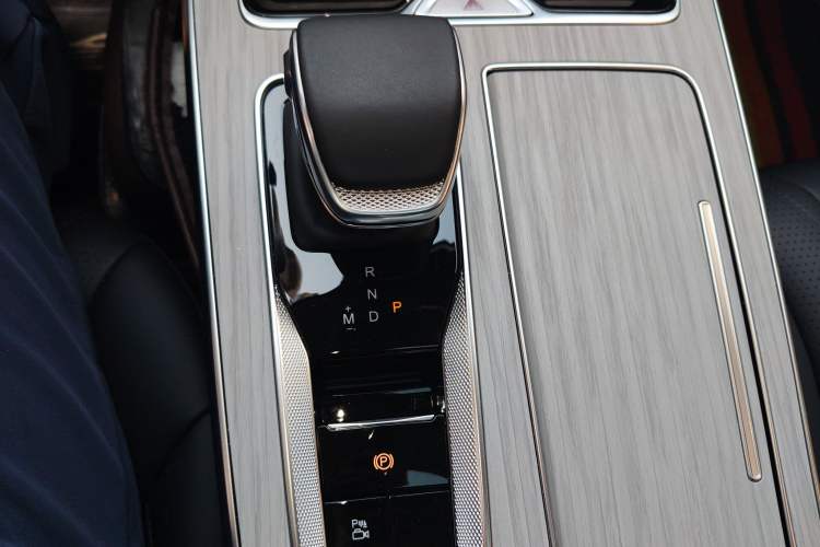 Used Hongqi HS5 2025 2.0T Two-Wheel Drive Flagship Pro Edition