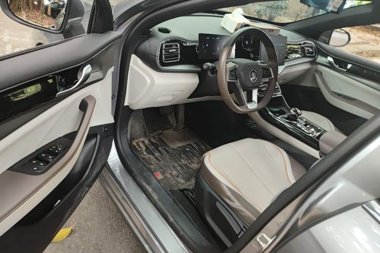 Used BYD Qin PLUS 2023 Champion Edition DM-i 120KM Leading Model
