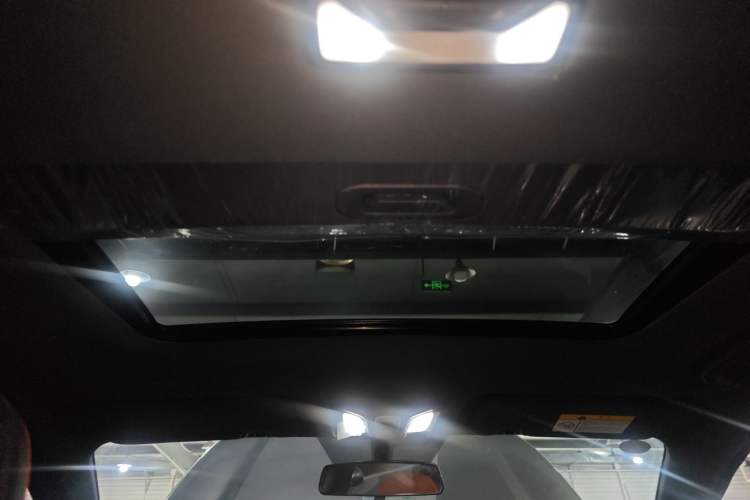 Used Changan UNI-V iDD 2023 Zhidian iDD 1.5T 113km Smart & Fun Version (Rapid Edition)