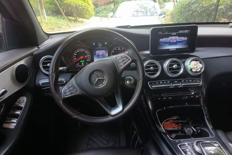 Used Mercedes-Benz GLC 2016 GLC 200 4MATIC
