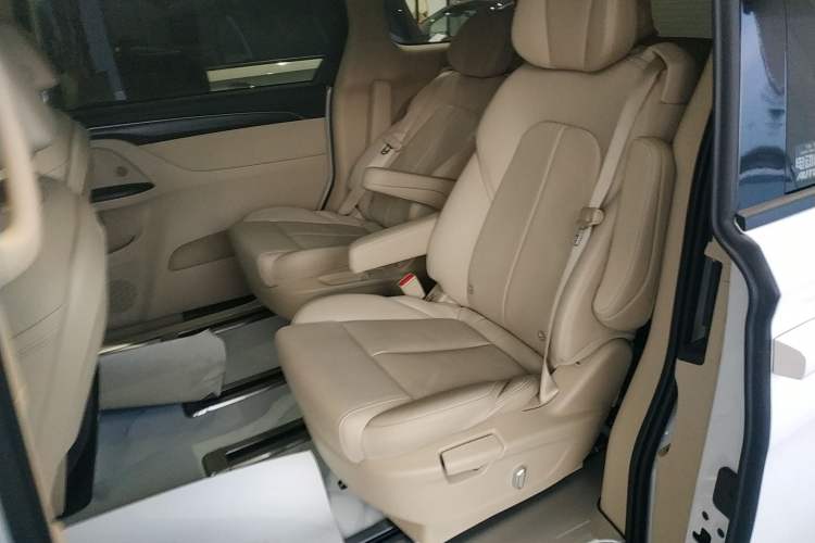 Used Buick GL8 2023 ES Lu Zun Deluxe Model
