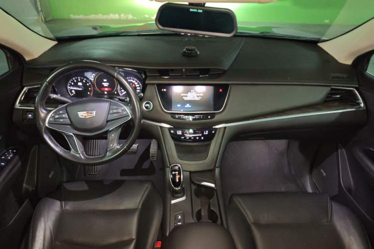 Used Cadillac XT5 2018 25T Luxury Model