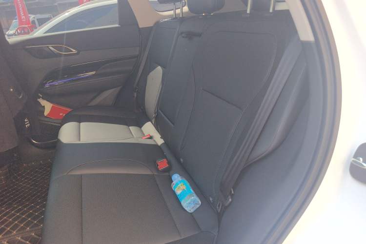 Used Hongqi HS3 PHEV 2025 Model PHEV 117km Jingwei PLUS Edition