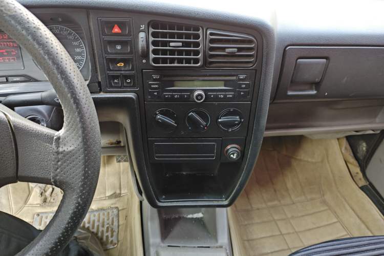 Used Volkswagen Jetta 2010 1.6L Partner