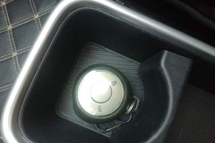 Used NETA V 2021 Long-Range Entertainment Edition Upgrade Model