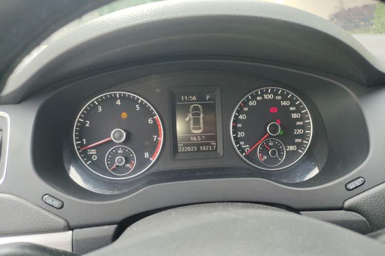 Used Volkswagen Sagitar 2012 1.4TSI Automatic Luxury Edition
