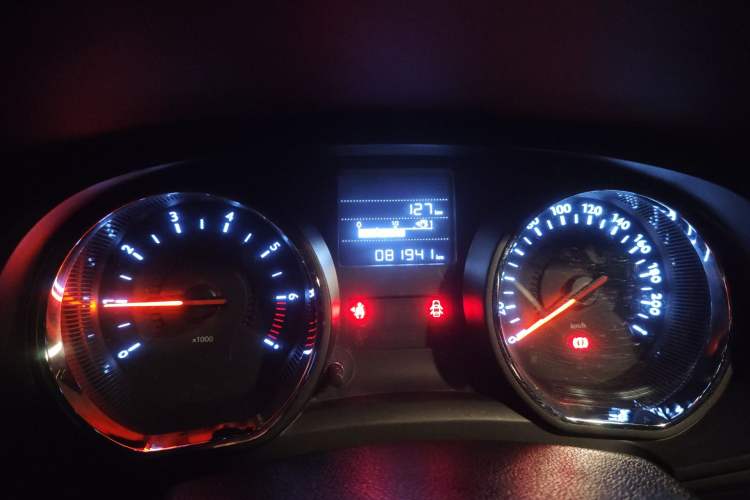 Used Citroen C3-XR 2015 1.6L Manual Pioneer Model Odometer Close Up