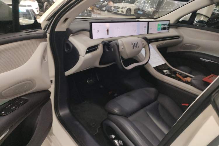 Used IM LS7 2023 90 kWh Elite Rear-Drive Version