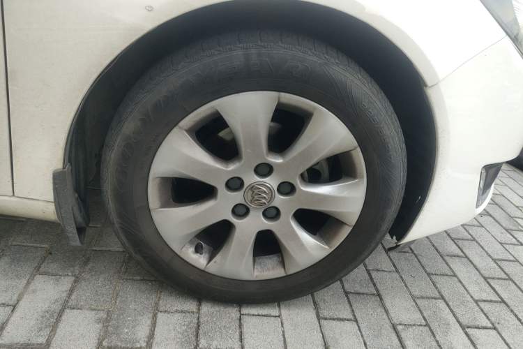 Used Buick Regal 2014 2.0L Leading Fashion Edition Right Front Wheel Hub