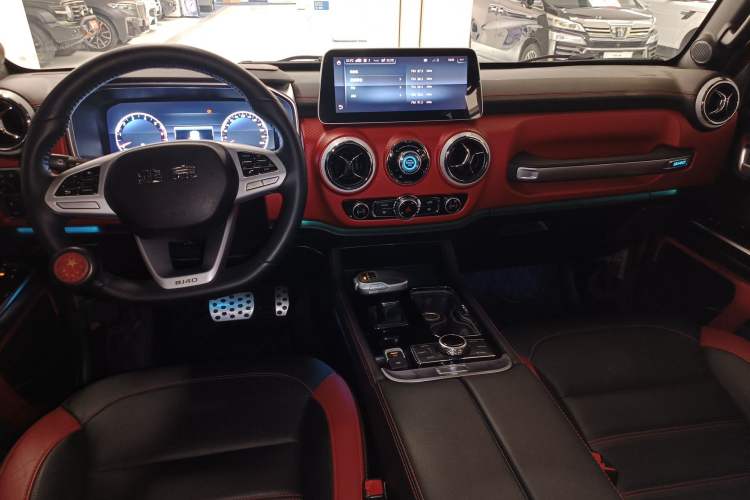Used BAIC Off-Road BJ40 2020 2.0T Automatic Four-Wheel Drive Urban Hunter Edition Chivalrous Type Center Console