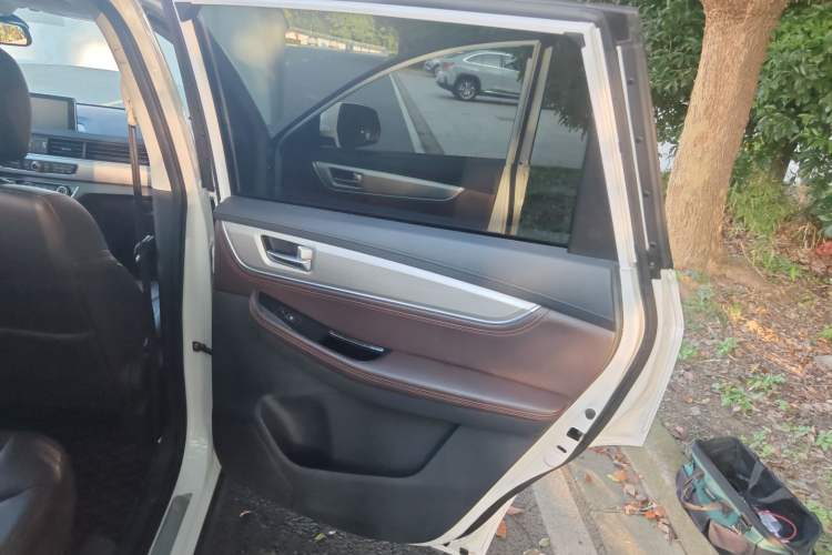 Used FORTHING Joyear X5 2017 Jingxiang Series 1.5T CVT Luxury Model

