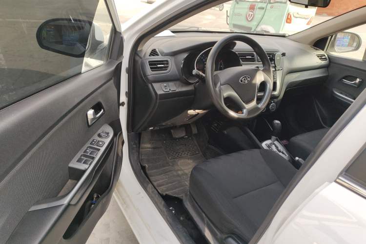 Used Kia K2 2015 Sedan 1.4L Automatic GLS