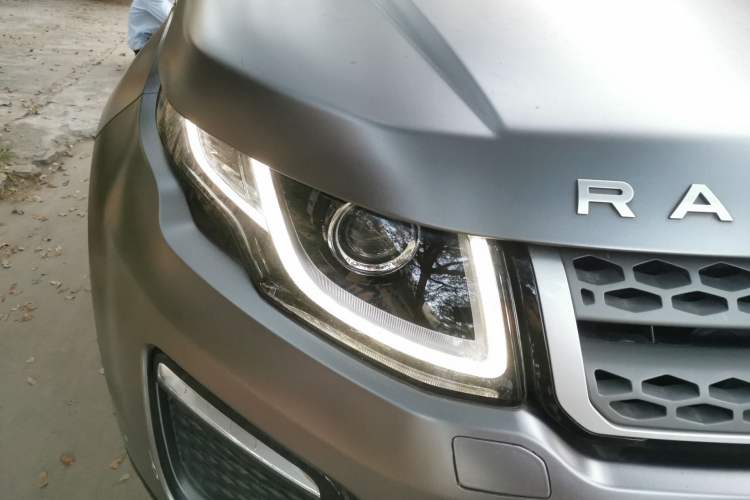 Used Land Rover Range Rover Evoque 2017 2.0T SE Smart Glow Edition
