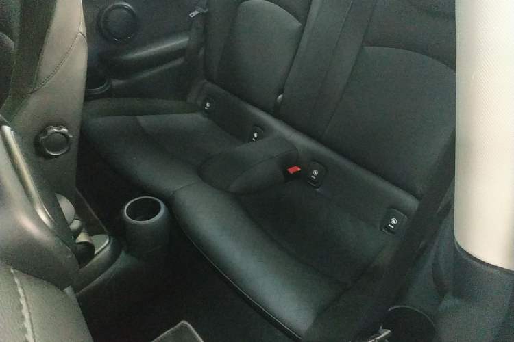 Used MINI 2018 1.5T COOPER Artist