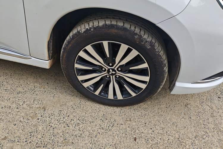 Used Mitsubishi Outlander 2021 2.0L Two-Wheel Drive Comfort Edition 7 Seats
