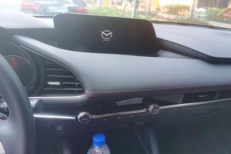Used Mazda 3 Axela 2023 2.0L Automatic ZhiZhen Edition Audio And AC Panel
