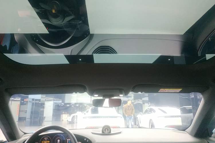 Used Porsche Taycan 2022-Year Updated Taycan