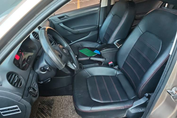 Used Volkswagen Jetta 2013 1.6L Manual Fashion Edition Left Front Seat