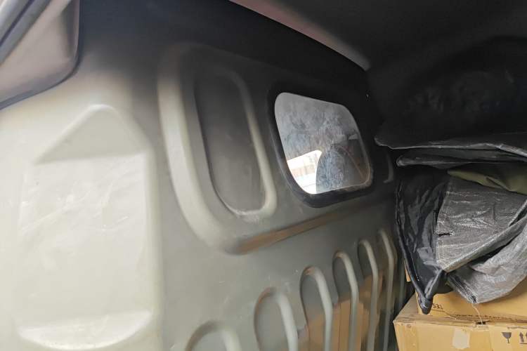 Used Jinbei Hiace X30 2021 1.5L Comfort Plus Central Air-Conditioned Van China VI Standard SWC15M
