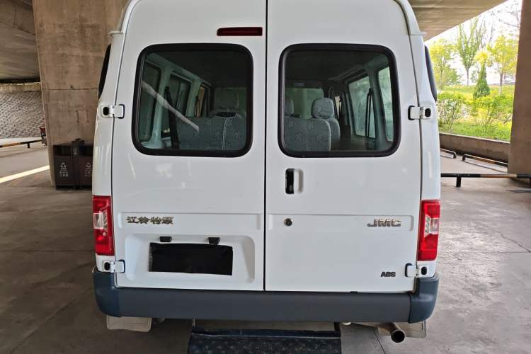 Used JMC Transit 2017 2.8T Commercial Version Short Wheelbase Mid-Roof 6/7/8-Seater JX493 Rear