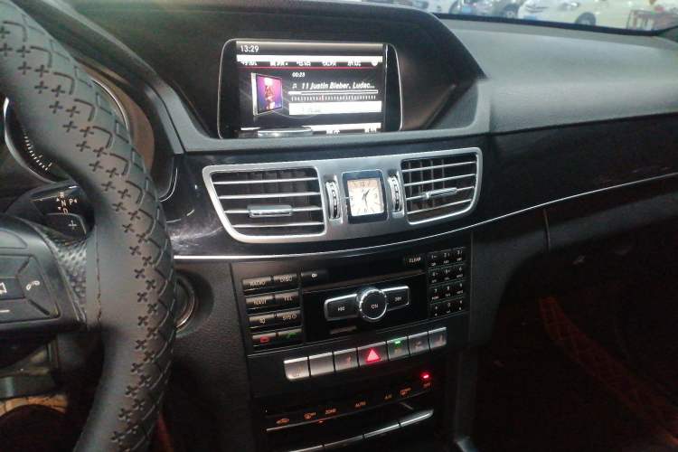 Used Mercedes-Benz E-Class 2015 E 260 L Sport & Fashion Model
