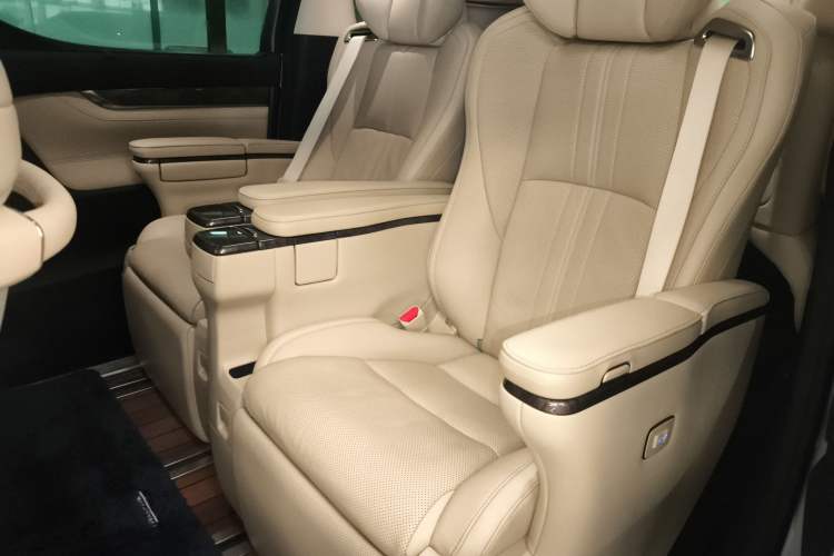 Used Toyota Vellfire 2021 Crown Dual-Engine 2.5L HV Supreme Edition