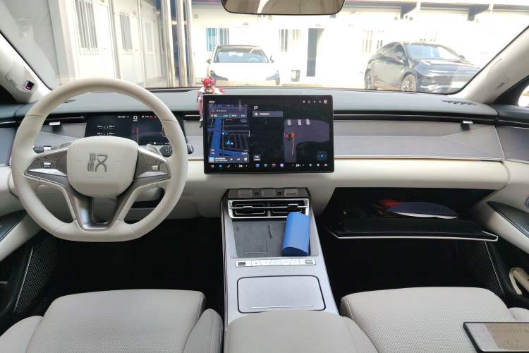 Used BYD Han L 2025 EV 701 km LiDAR Flagship Edition
