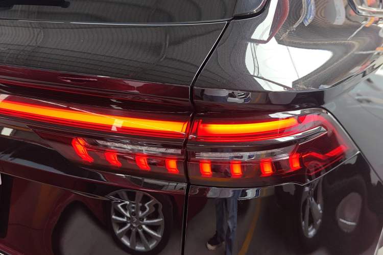 Used Geely Auto Monjaro L 2024 2.0TD DCT EVO Two-Wheel Drive Long-Range Version Right Rear Taillight