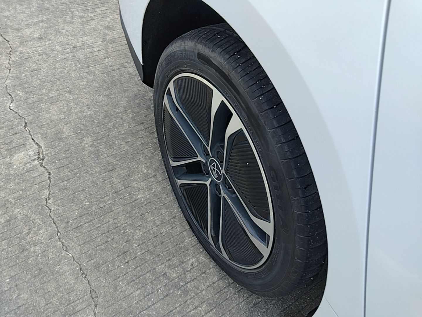 BYD Han 2023 EV Champion Edition 605KM Front-Drive Premium Model — снимка 11