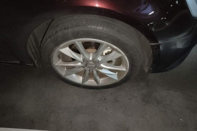 Used Audi A3 2015 Sportback 35 TFSI Millionth Anniversary Comfort Model Right Front Wheel Hub