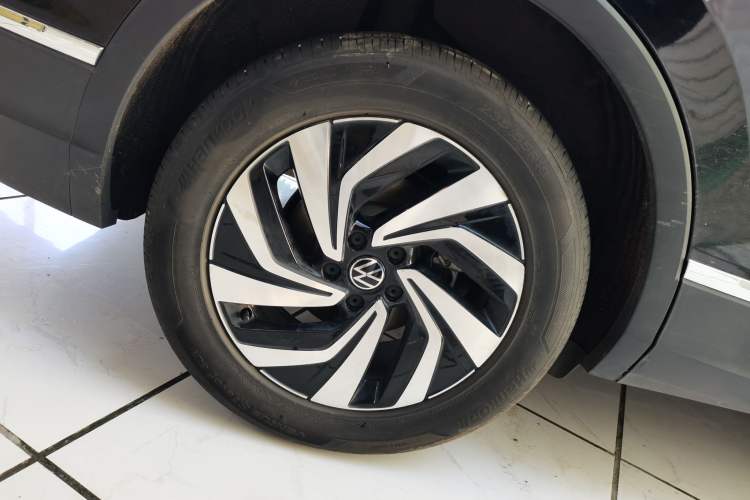 Used Volkswagen Tiguan L 2024 300TSI Automatic Two-Wheel Drive Smart Edition