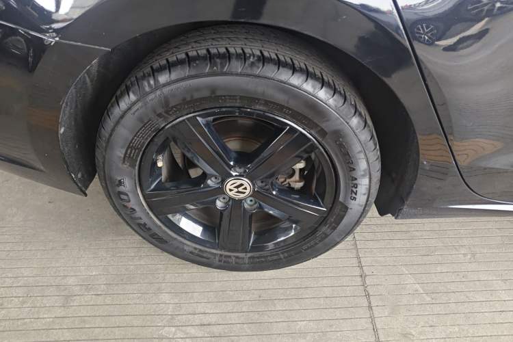 Used Volkswagen Lamando 2017 230TSI DSG Fashion Edition
