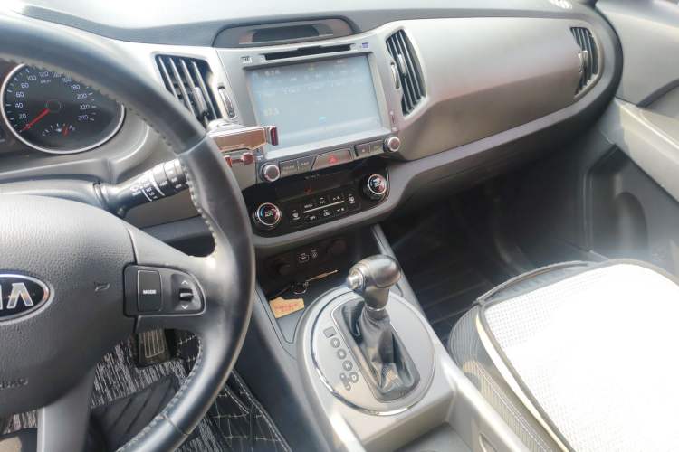 Used Kia Sportage R 2015 2.0L Automatic Two-Wheel Drive GLS Audio And AC Panel