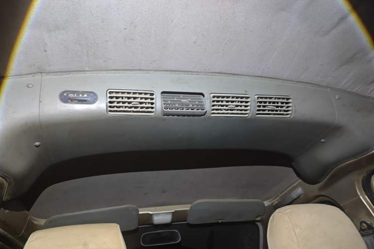 Used Wuling Rongguang 2011 1.2L Base Version
