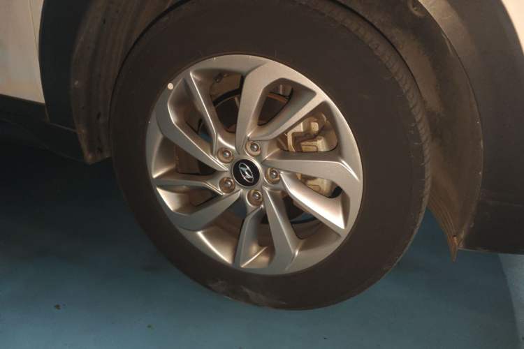 Used Hyundai Tucson 2015 1.6T Dual-Clutch Two-Wheel-Drive Smart Model
