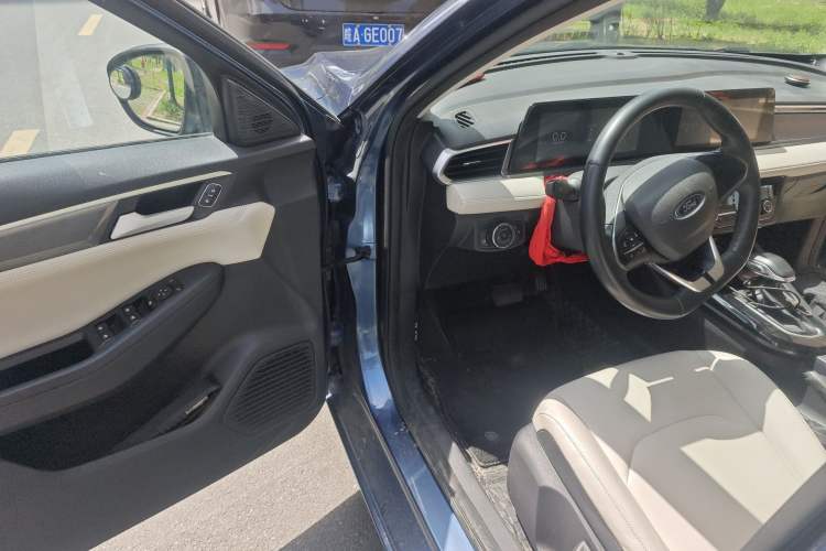 Used Ford Escort 2021 1.5L Automatic Platinum Edition