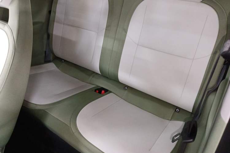 Used Geely Galaxy Panda 2025 210km Panda Rider Left Rear Seat