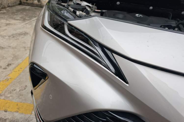 Used Toyota Venza 2022 Dual-Engine 2.5L CVT Two-Wheel Drive Prestige Edition