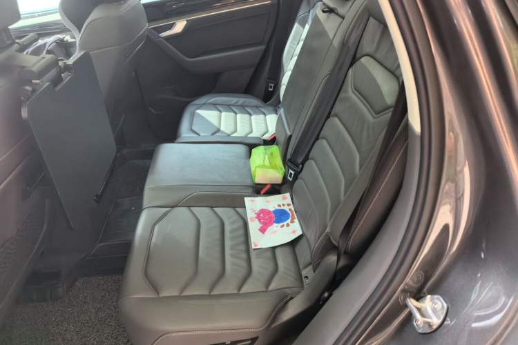 Used Volkswagen Touareg 2020 3.0 TSI Luxury Edition China VI Left Rear Seat