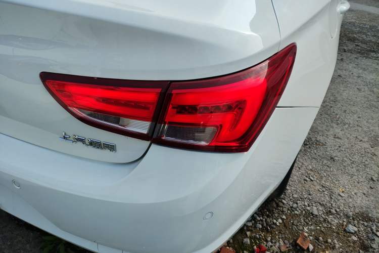 Used Buick Verano 2019 Sedan 20T Dual-Clutch Leading Model