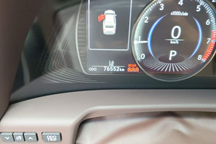 Used Lexus ES 2020 200 Excellence Edition Odometer Close Up
