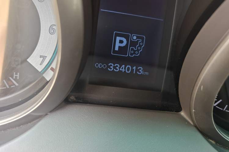 Used Toyota Prado 2010 4.0L Automatic TX-L Odometer Close Up