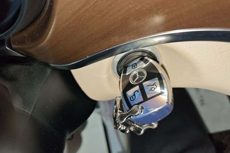 Used Mercedes-Benz V-Class 2022 V 260 L Long Wheelbase Prestige Edition