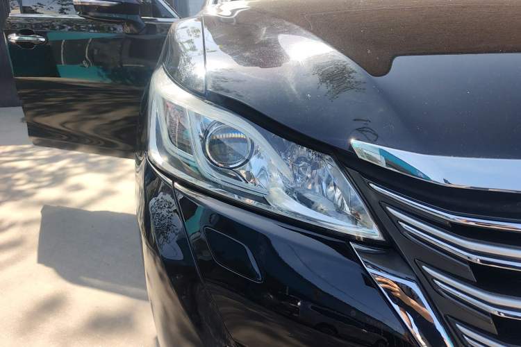 Used Toyota Crown 2018 2.0T Fashion Edition
