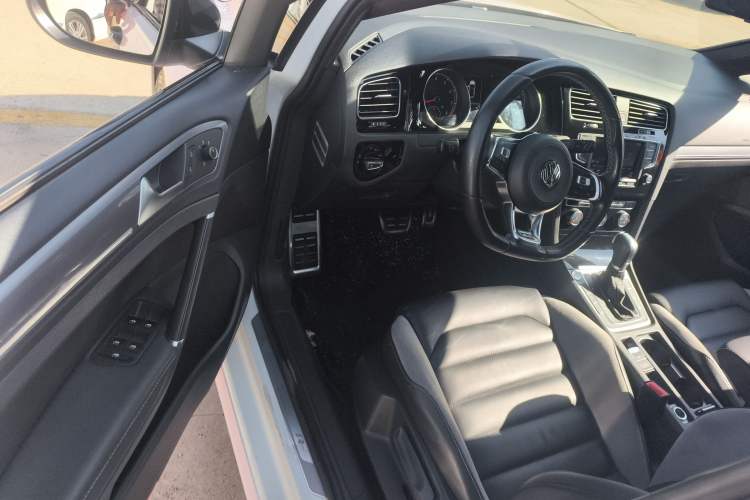 Used Volkswagen Golf 2017 280TSI Automatic R-Line Million-Vehicle Commemorative Edition Driver Seat