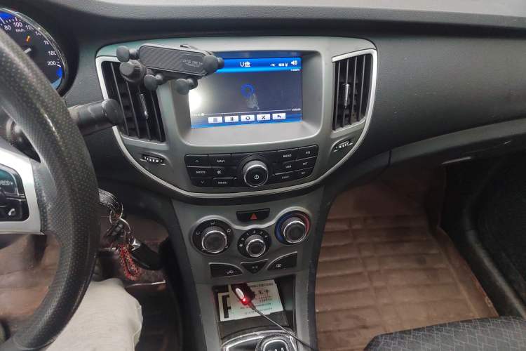 Used Cowin C3 2015 1.5L Manual Gold Diamond Edition