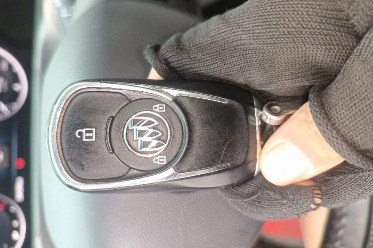 Used Buick GL6 2021 323T Mild Hybrid Connect Luxury Model Vehicle Key