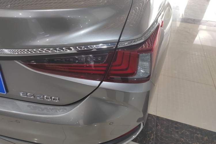 Used Lexus ES 2020 200 Excellence Edition Right Rear Taillight