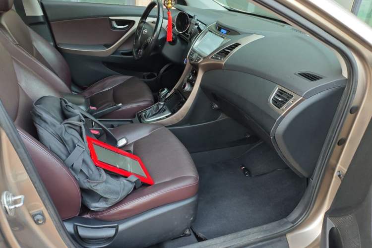 Used Hyundai Elantra (5th Generation / Langdong) 2015 1.6L Automatic Leading Model Right Front Seat